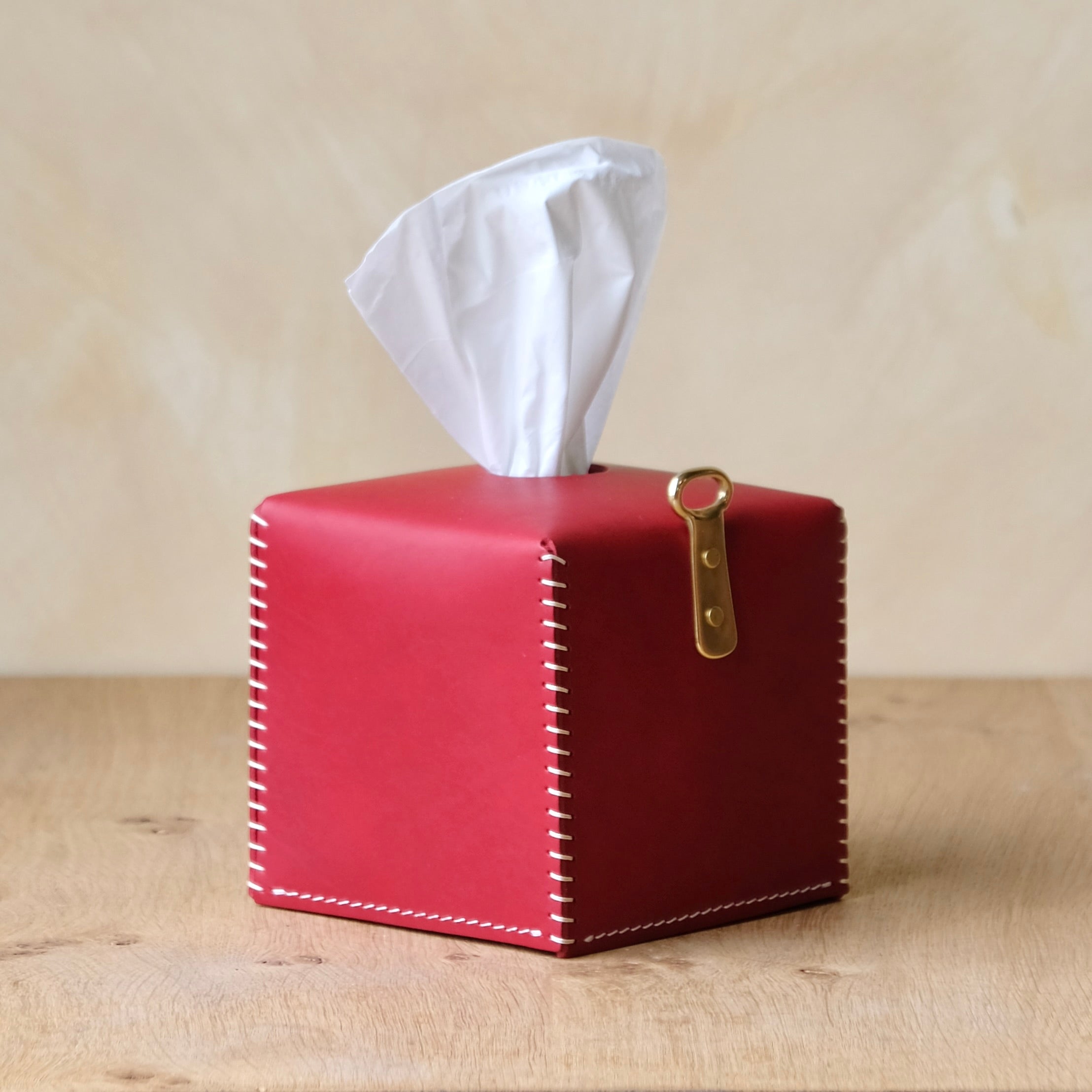 EYELET - Leather Tissue Box