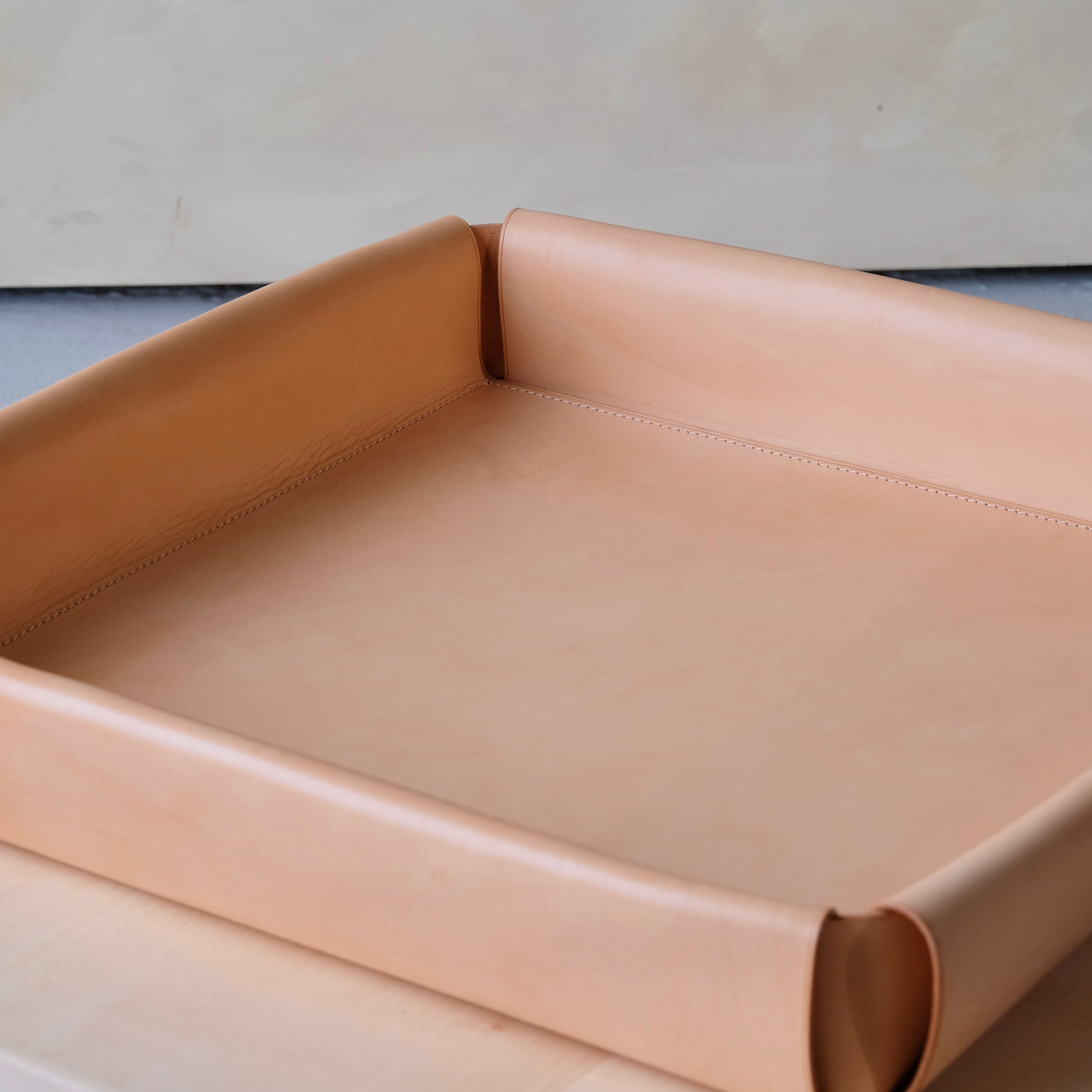 ASSEMBLY Leather Tray - Large