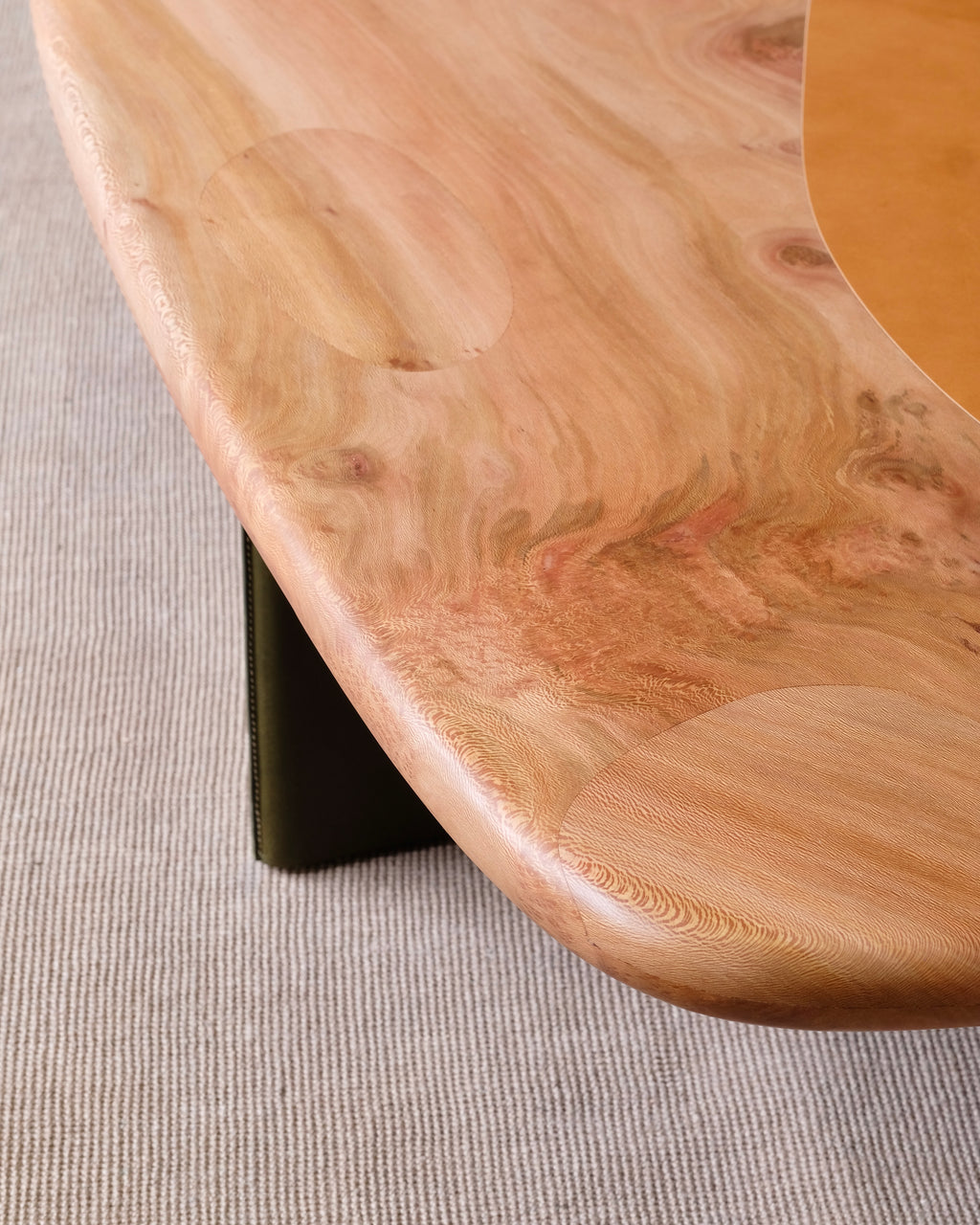 LAY - Coffee Table
