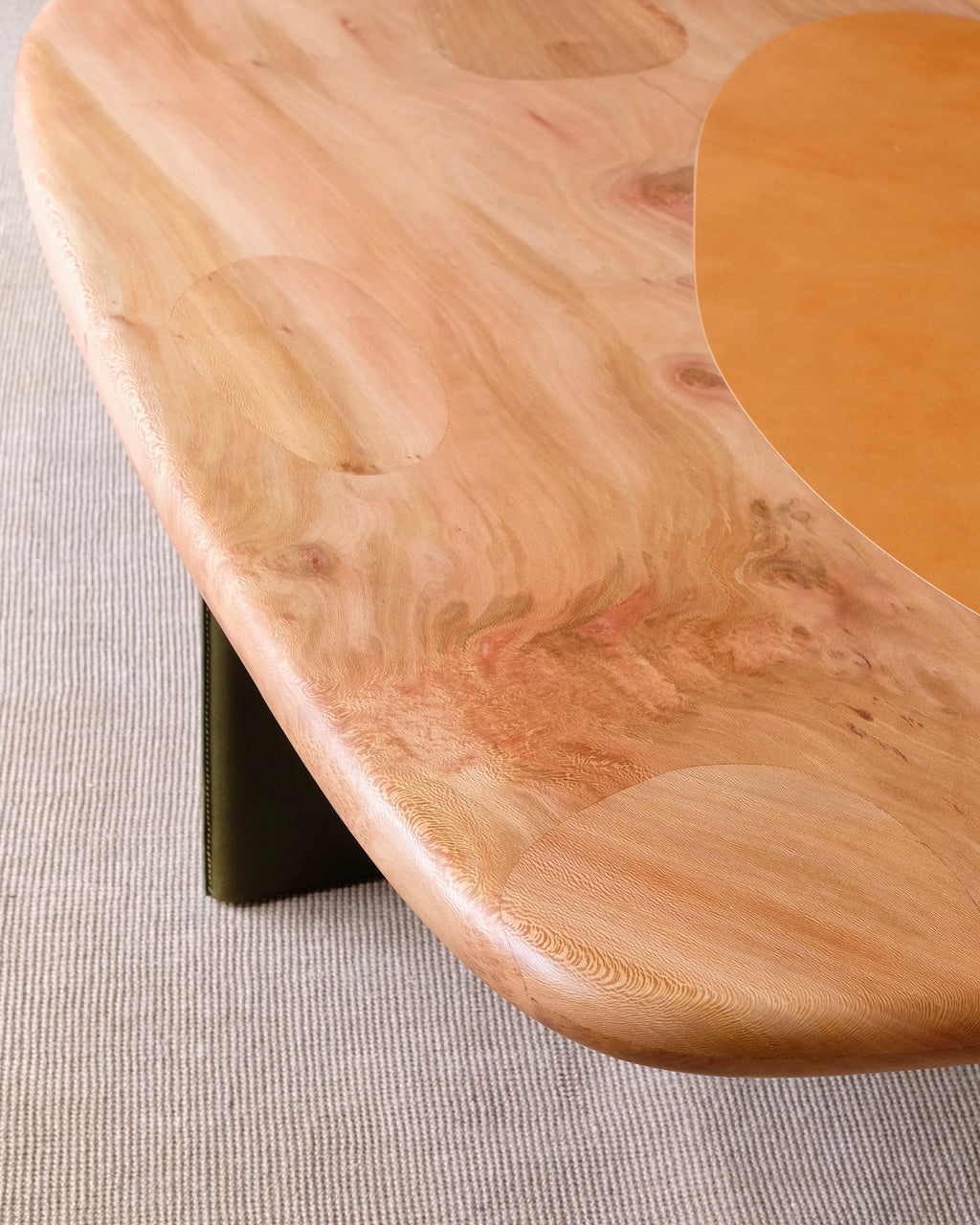 LAY - Coffee Table