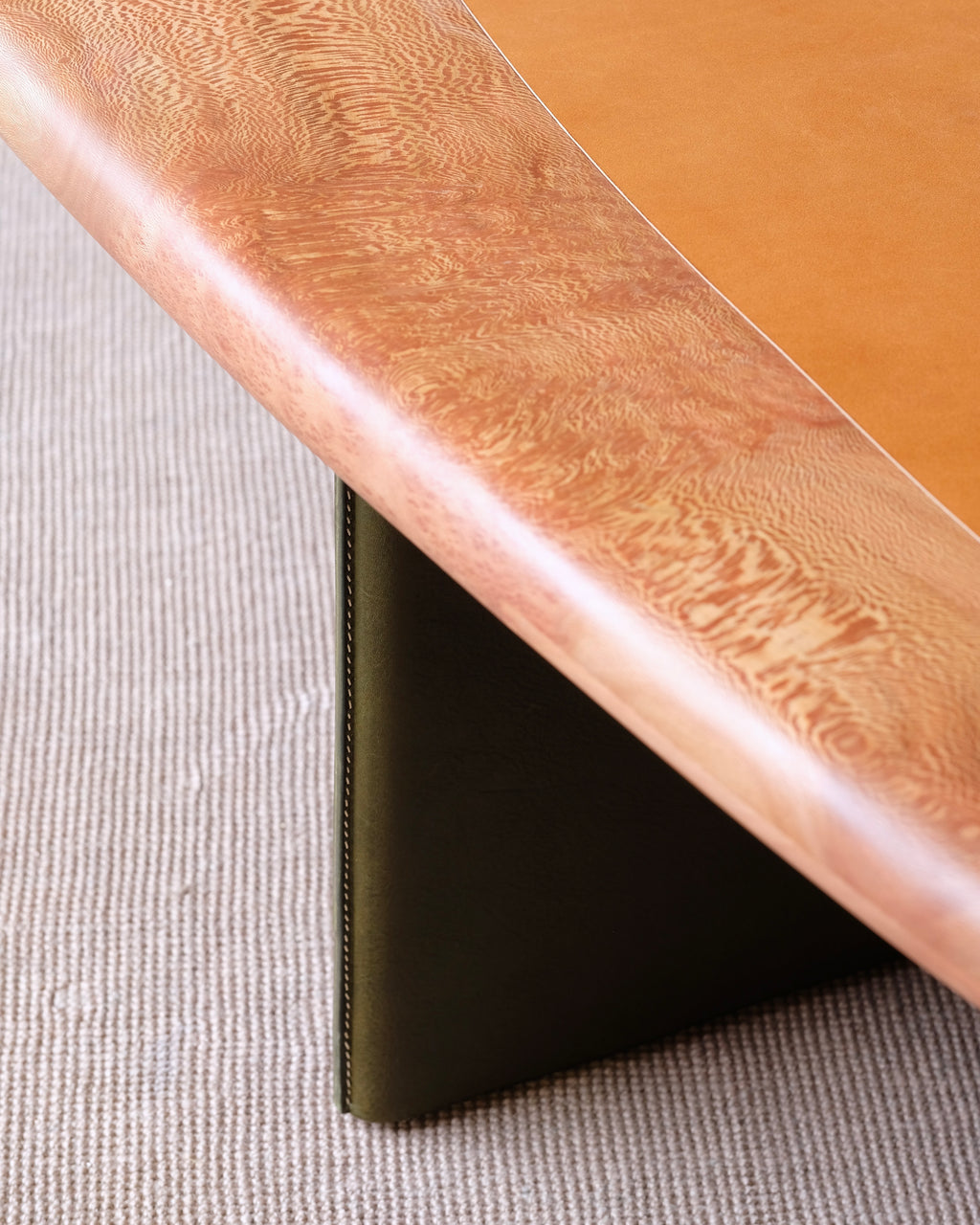 LAY - Coffee Table