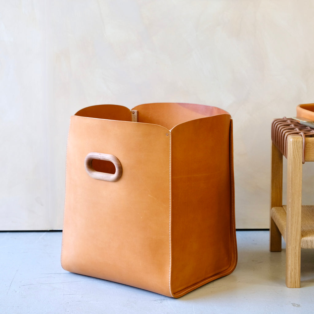 AMPLE - Leather Basket