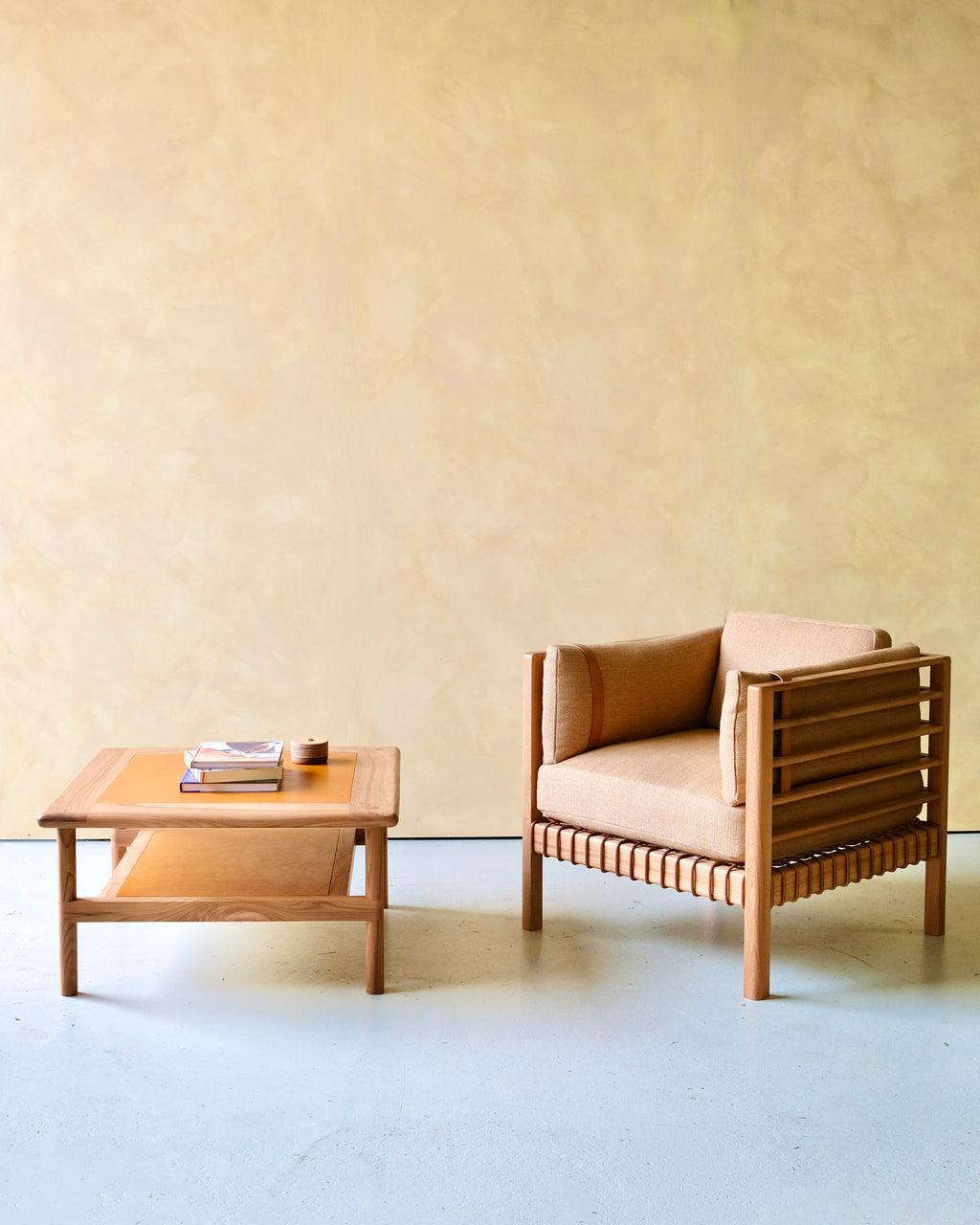 MESA - Coffee Table