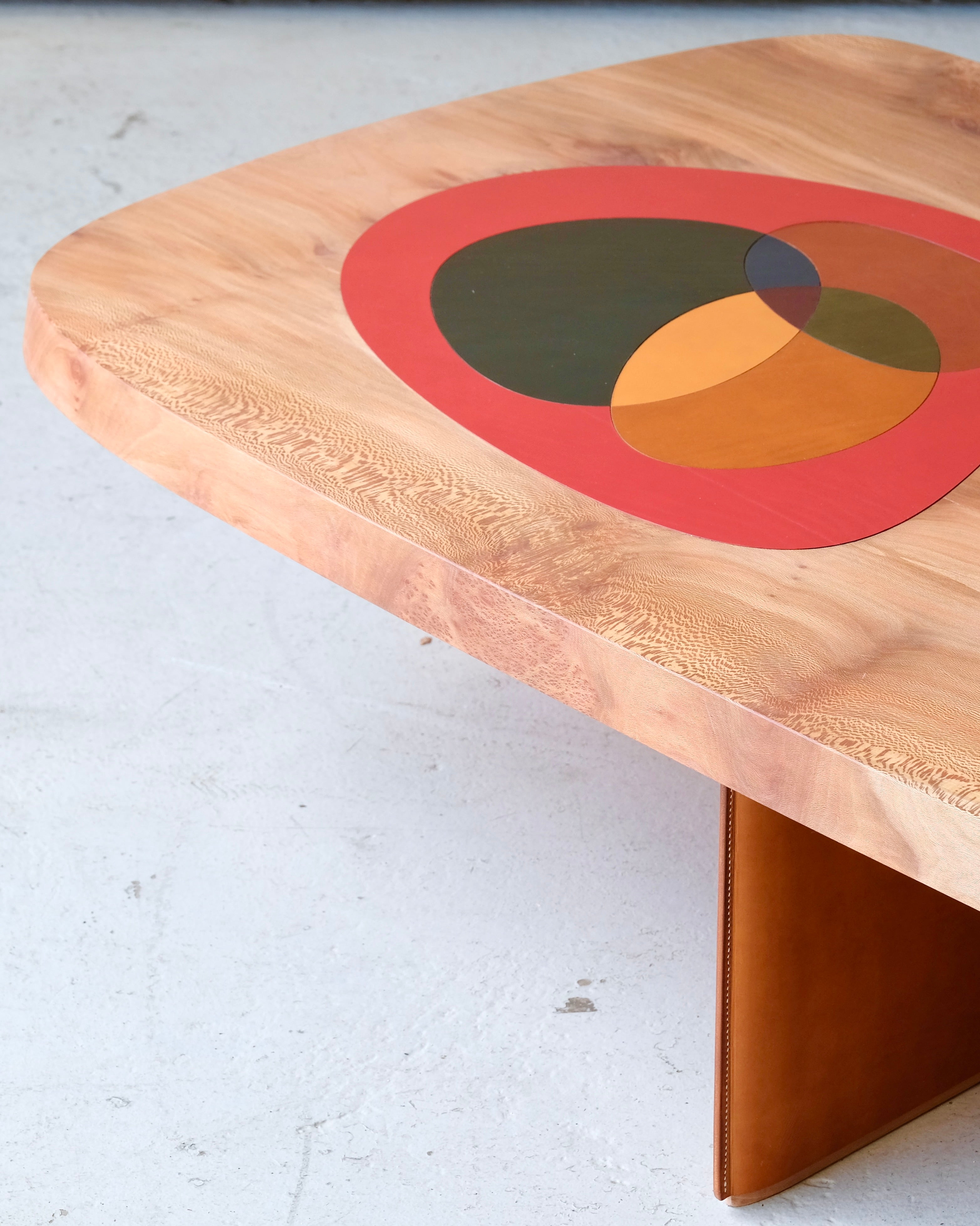 LAY - Coffee Table