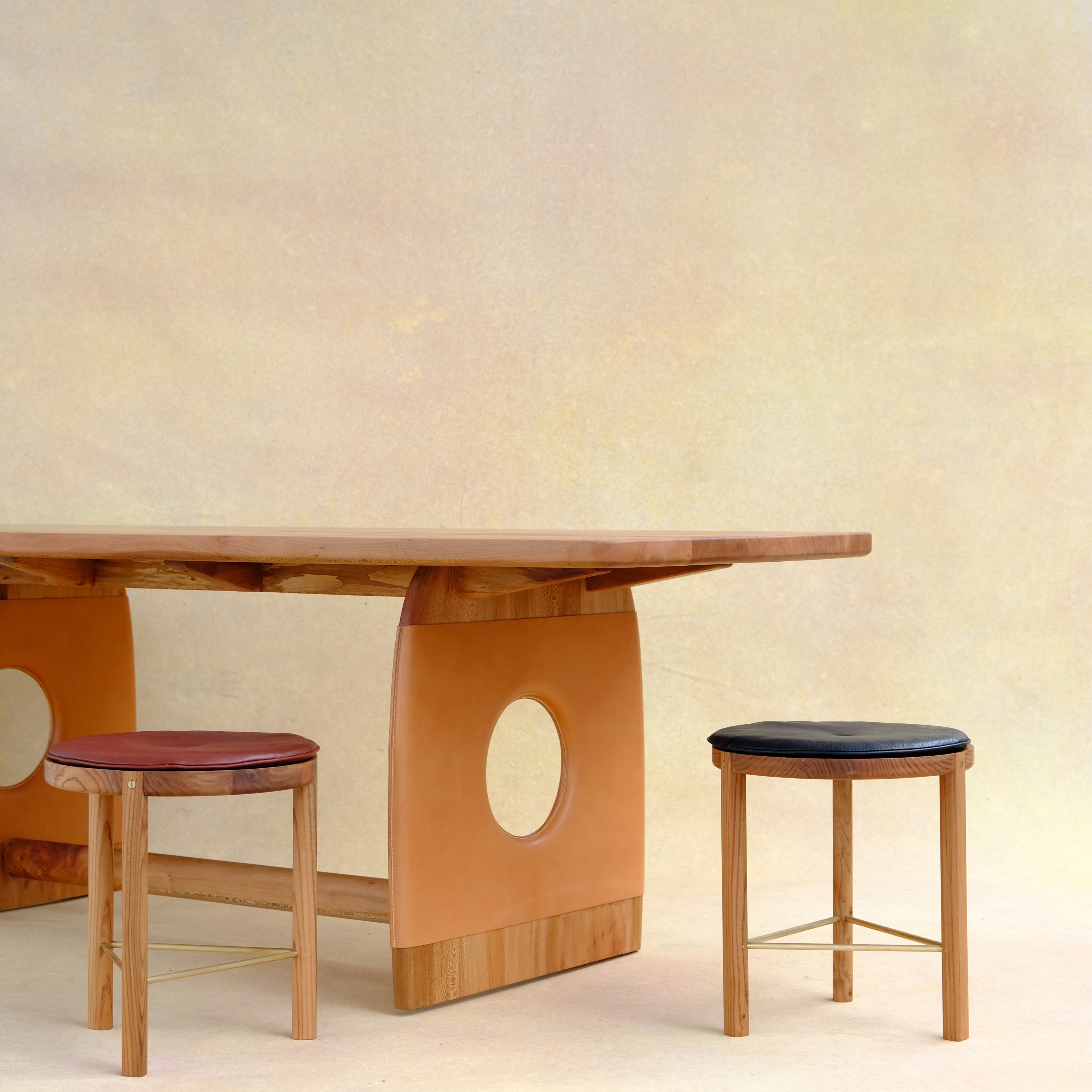 PORTAL - Dining Table