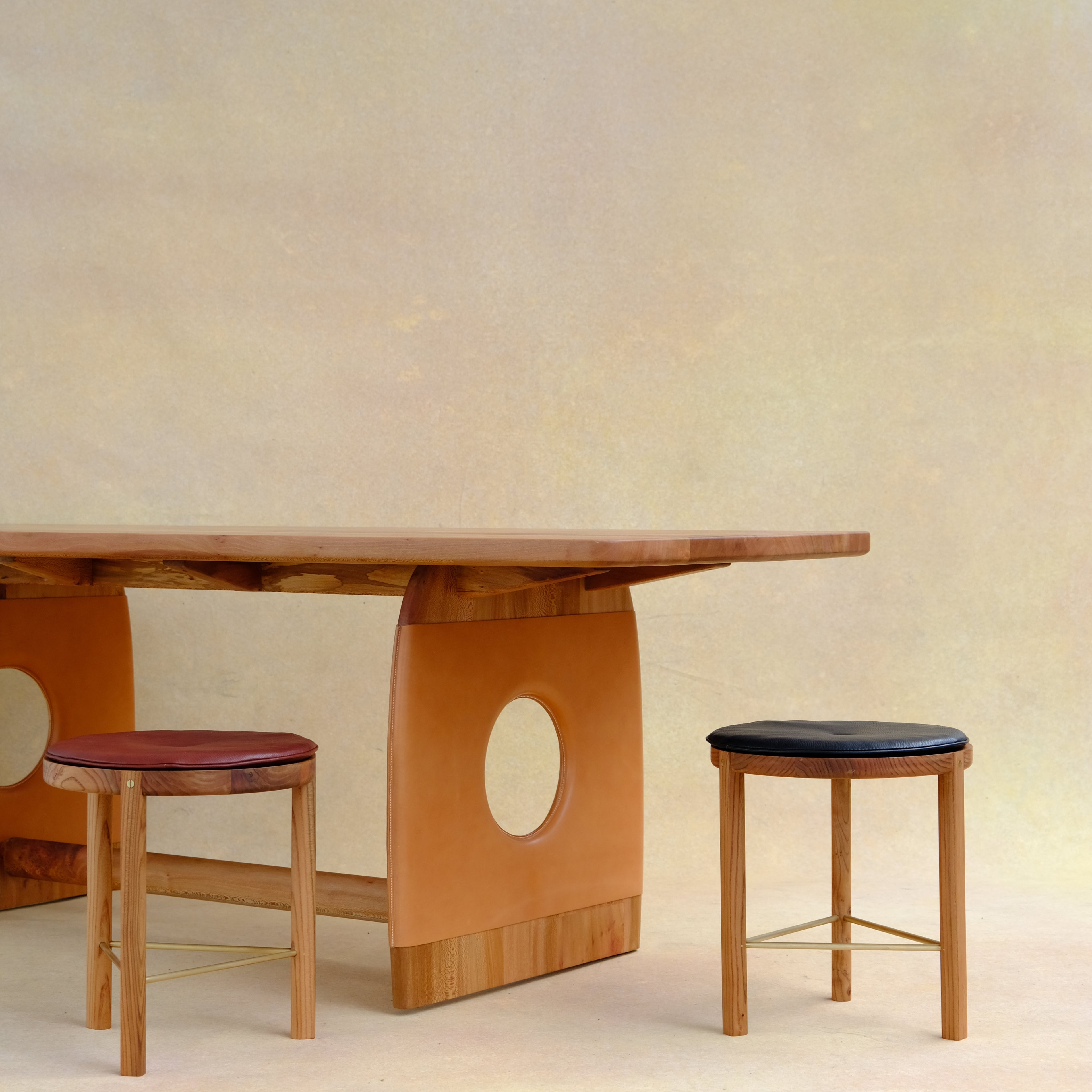 PORTAL - Dining Table