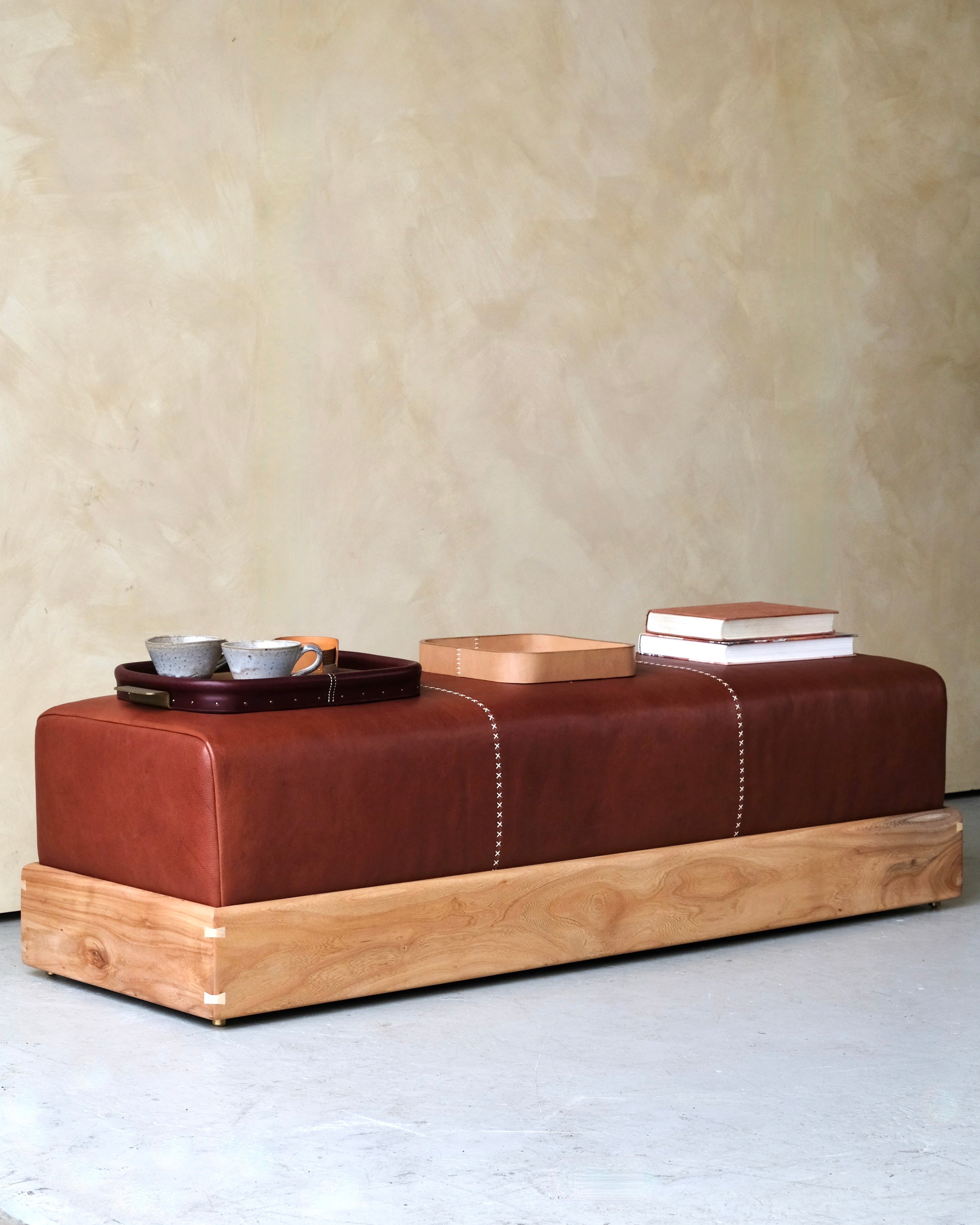 POMMEL - Ottoman bench