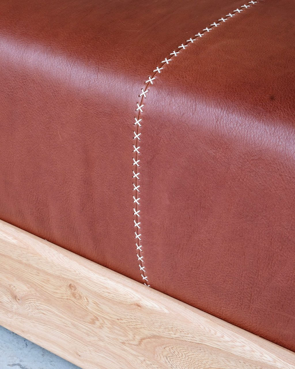 POMMEL - Ottoman bench