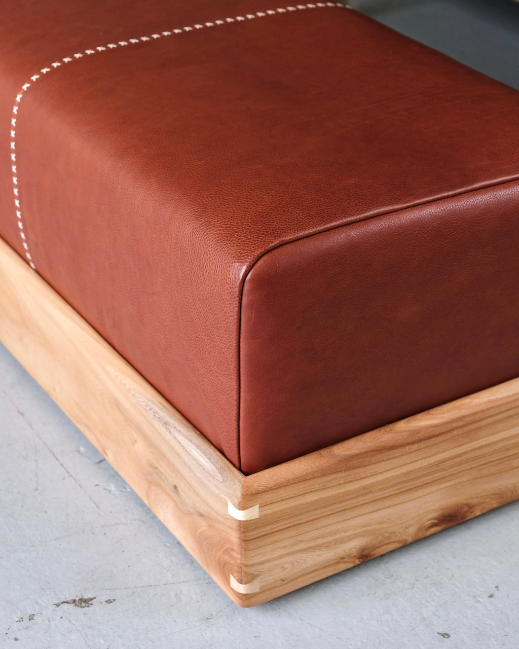 POMMEL - Ottoman bench