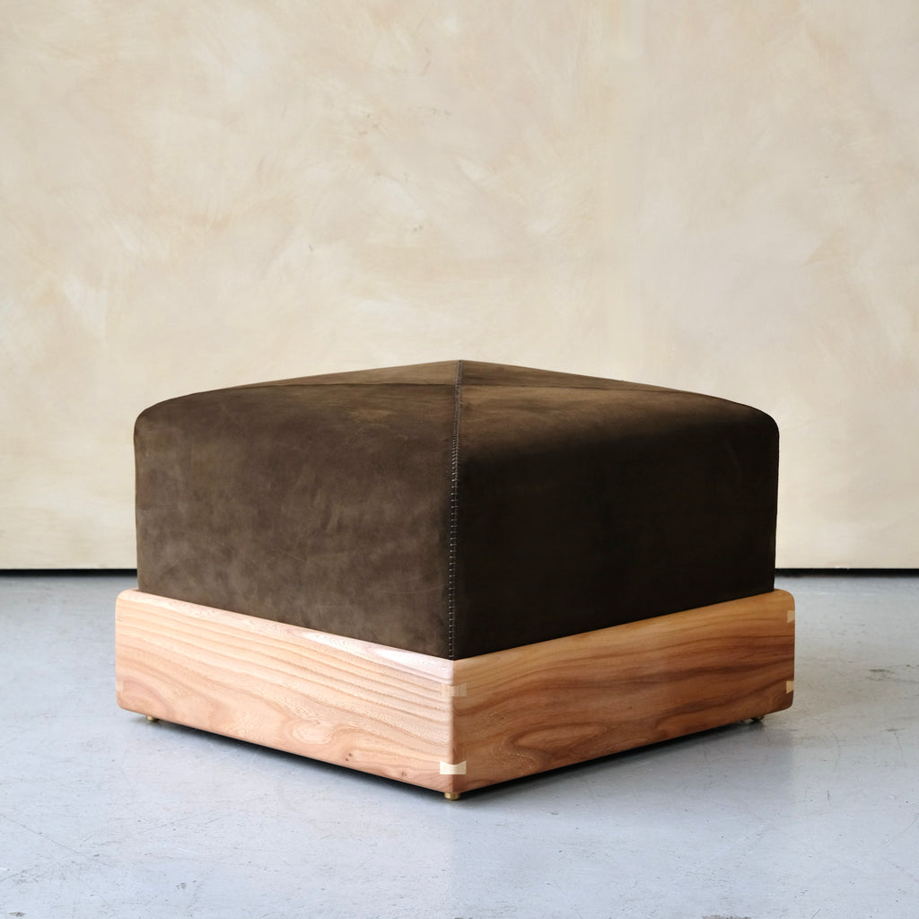 POMMEL - Ottoman stool