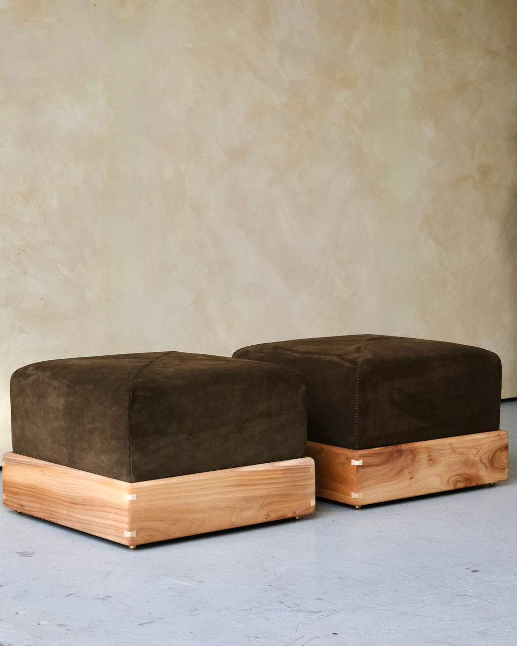 POMMEL - Ottoman stool