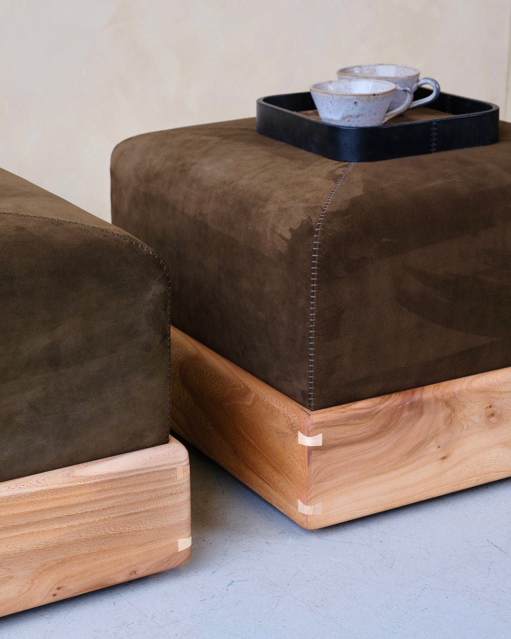 POMMEL - Ottoman stool