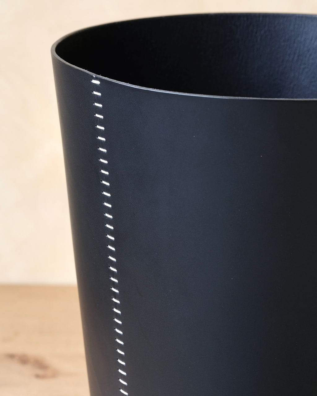 EYELET - Leather Wastepaper Bin