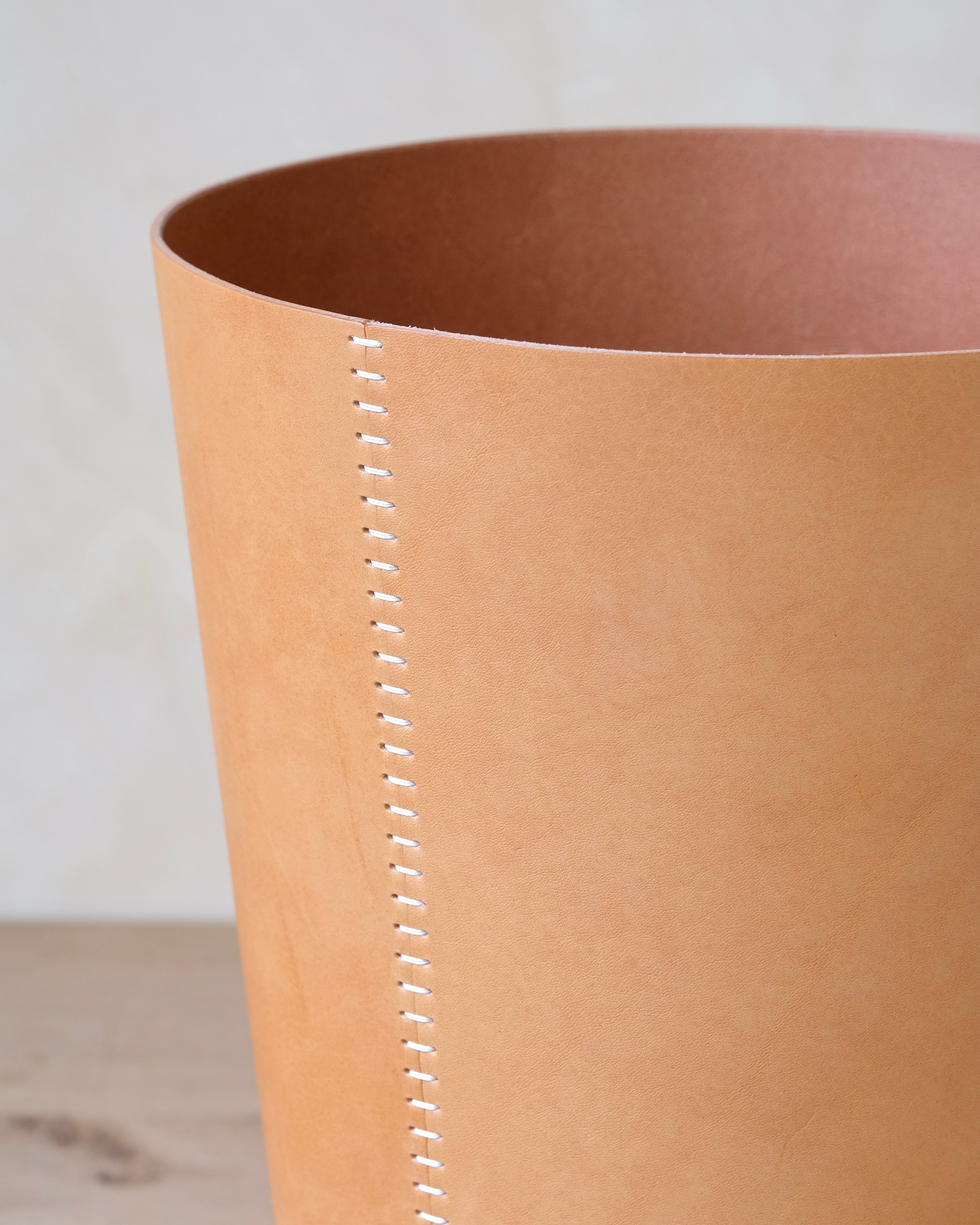 EYELET - Leather Wastepaper Bin