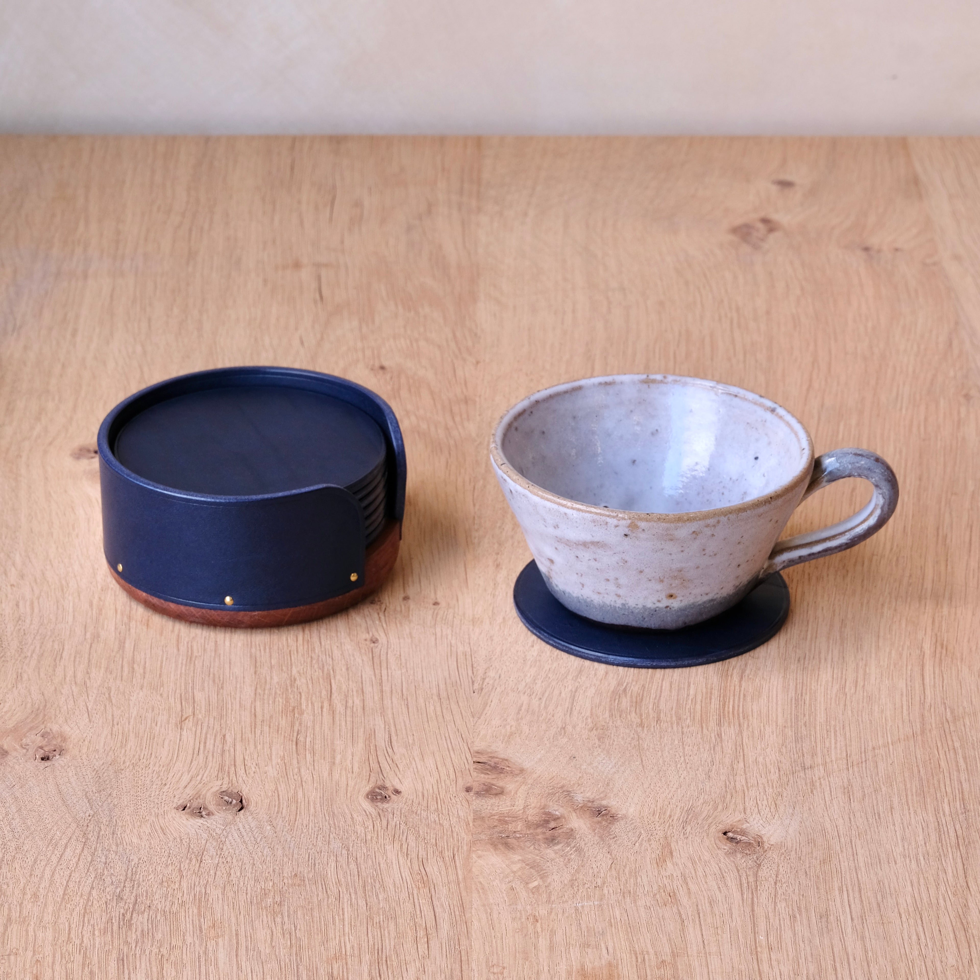 SANTÉ - Leather and Oak Coaster Set