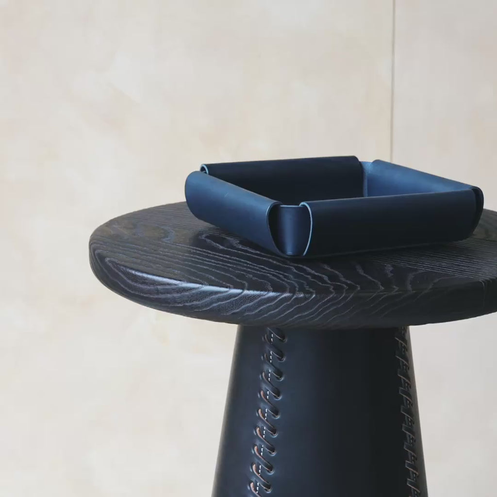 ASSEMBLY - Valet Leather Tray